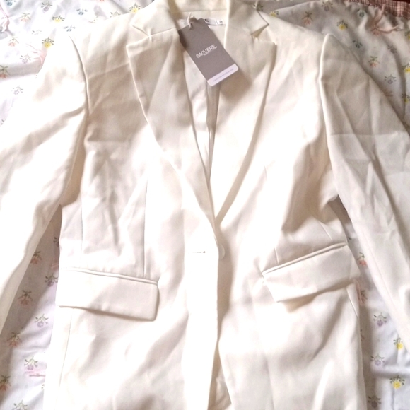 Blazer - Picture 1 of 1